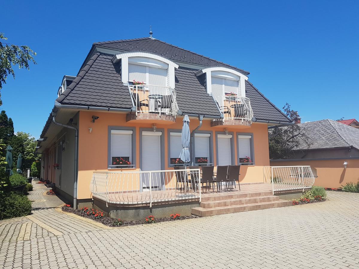 Richie Ii. Apartman Apartment Siofok Bagian luar foto