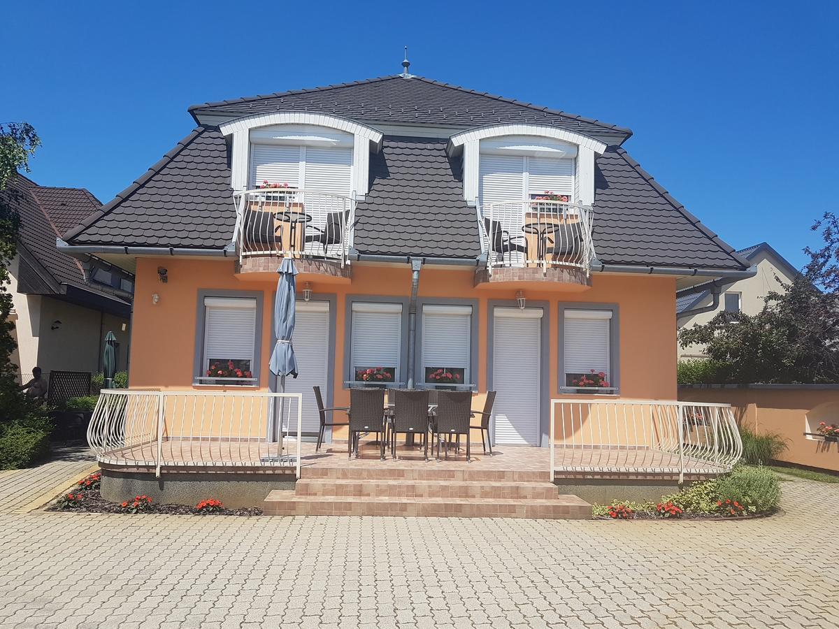 Richie Ii. Apartman Apartment Siofok Bagian luar foto